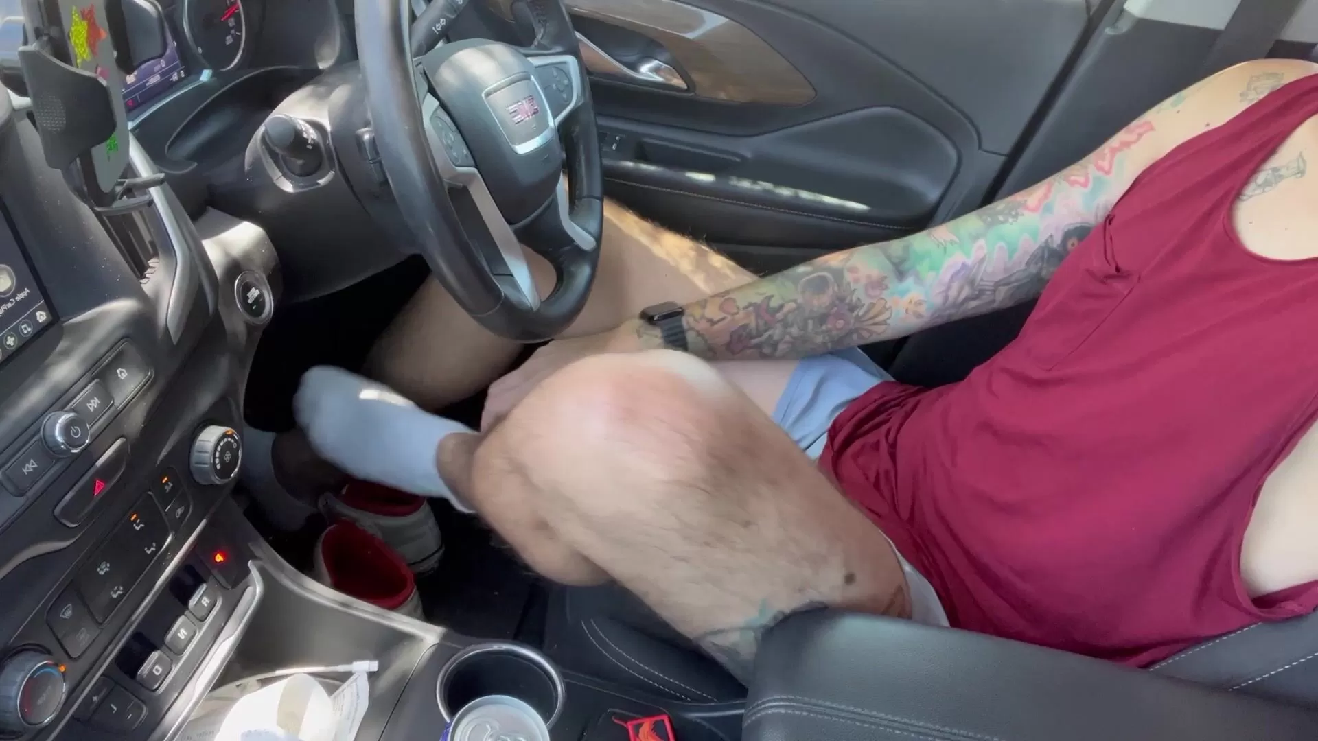 Me déshabiller dans ma voiture et rester comme ça jusqu'à mon retour à la maison ? Oui monsieur.