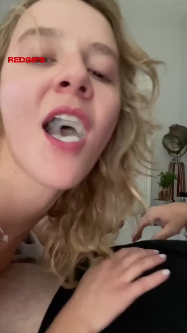 C'est la charge la plus épaisse que j'ai jamais eue dans ma bouche