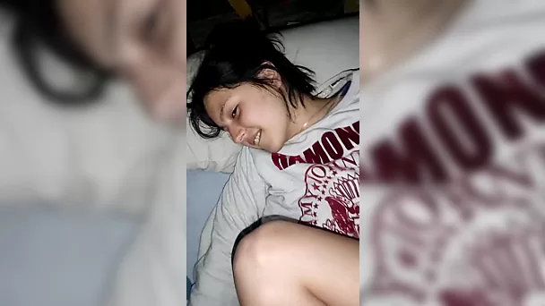 Stiekeme snelle beurt met mijn hete Indiase stiefzus met creampie