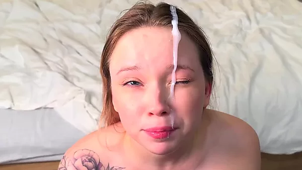Ma demi-soeur a peur seule dans sa chambre, eh bien, je sais comment la réconforter.
