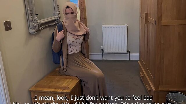 A new Arab stepmom is sharing herself in a hotel room with a horny stepson