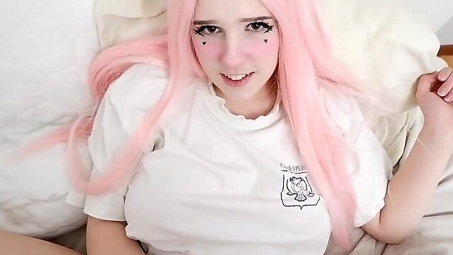 Follada anal en POV con mi caliente hermanastra de anime con cabello rosa
