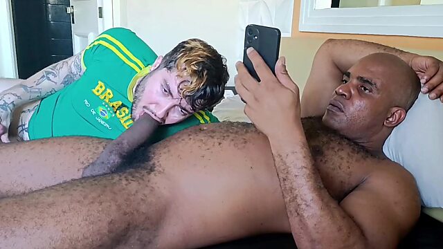 BBC-Typ bringt lateinamerikanischem Teenager bei, wie man eine richtige Hure wird