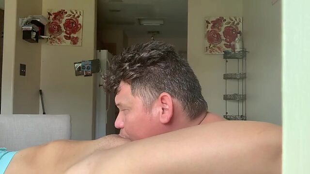 Steamy Morning Oral on the Kitchen Table Ends in Intense Climax