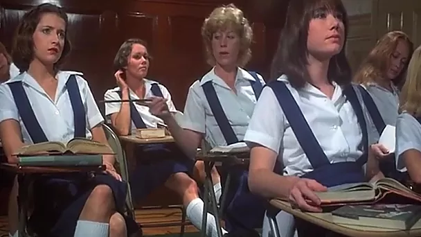 Klassieke film waarin de leraar zijn hete studente neukt