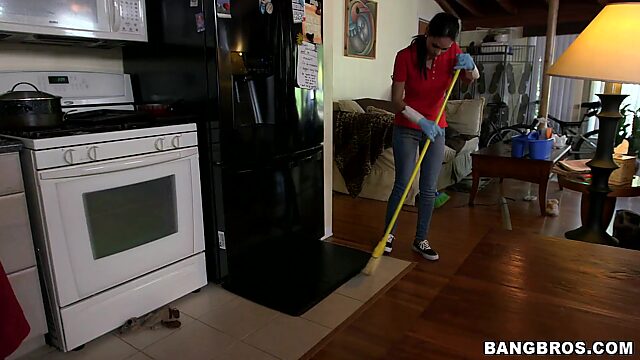Latina cleaning lady does handjob naked