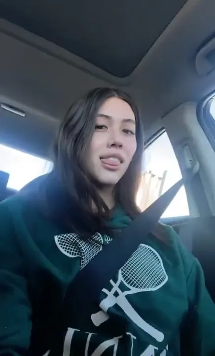 Ferait-elle une bonne copine de road trip ? TS Yuna