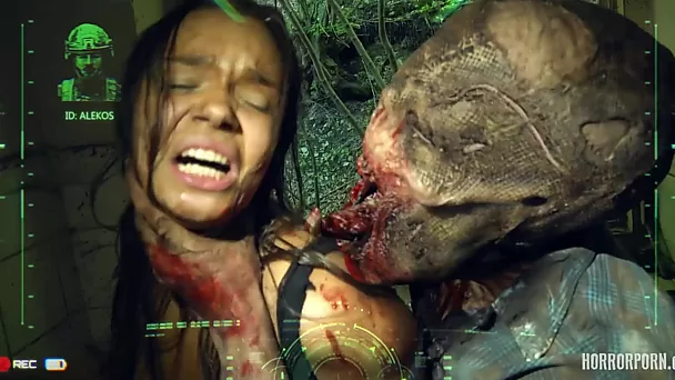 ¡Escena porno de terror! Los zombis atacan y se follan a la perra de forma hardcore