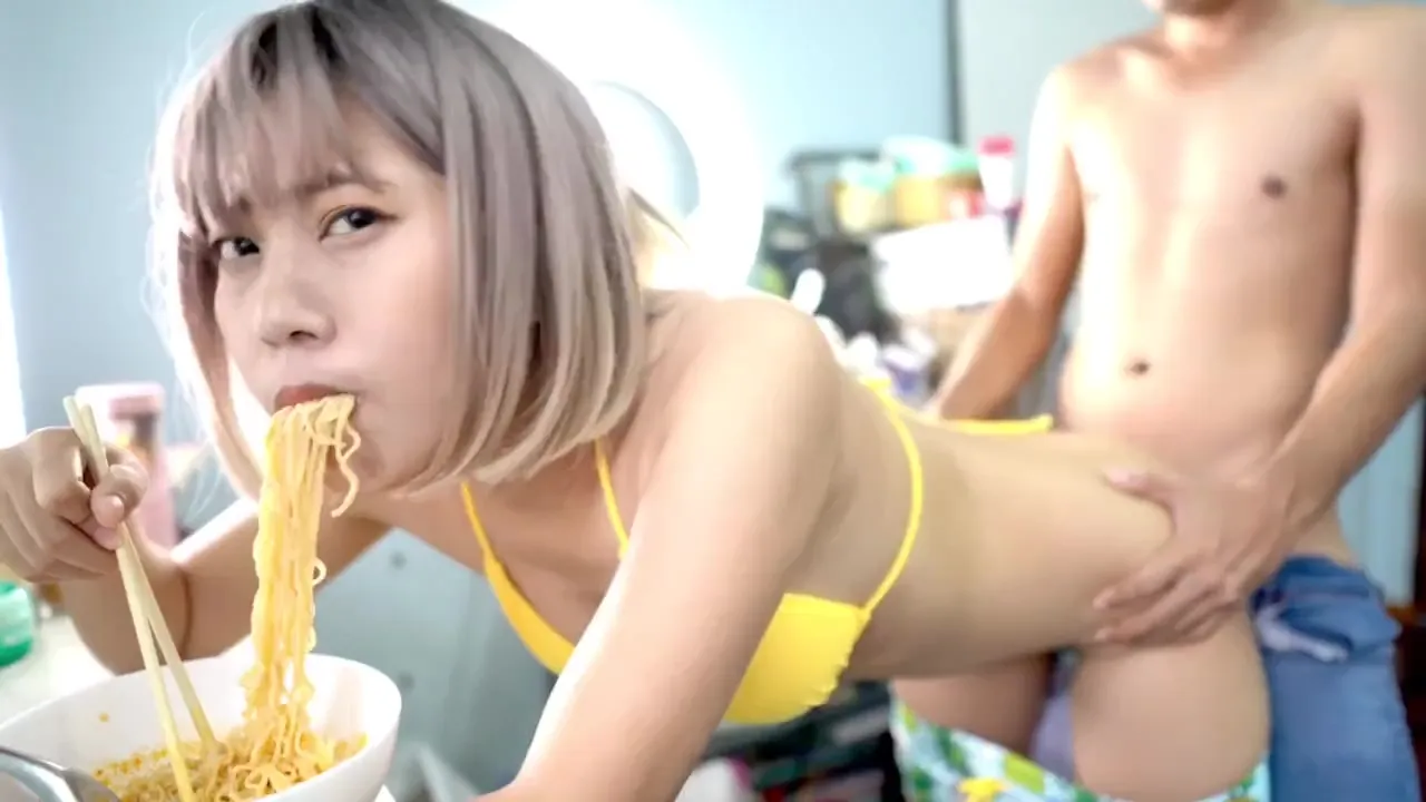 Pinay teen eats noodles while BF fucks her mercilessly