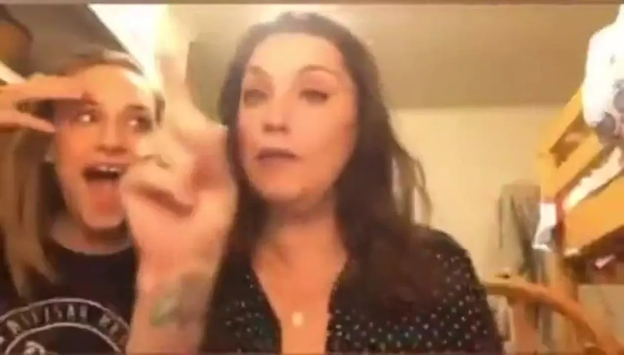 Mother Flashes for Tiktok Live instead of her Daughter Flashing.