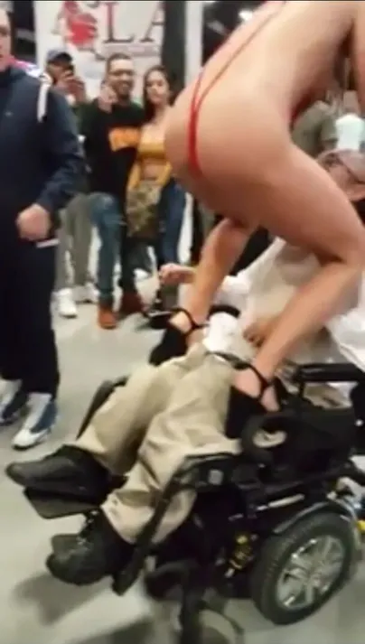 Generous Pornstar Lets Wheelchair Guy Eat Her Pussy