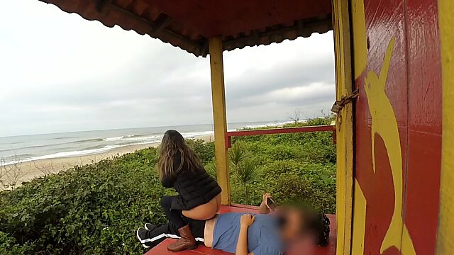 Beach walk and cowgirl fuck with sex obsessed Milf