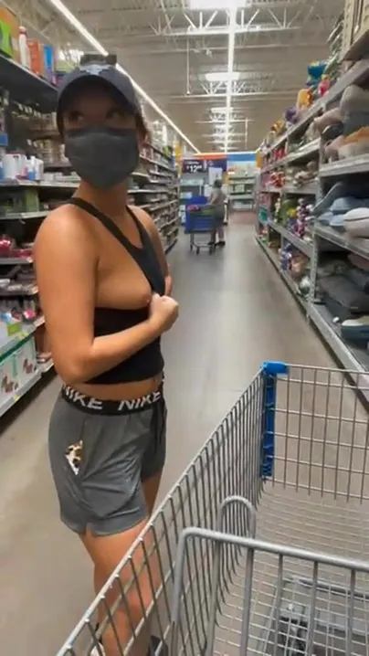 wanna go shopping? I'll flash you my titties ;)